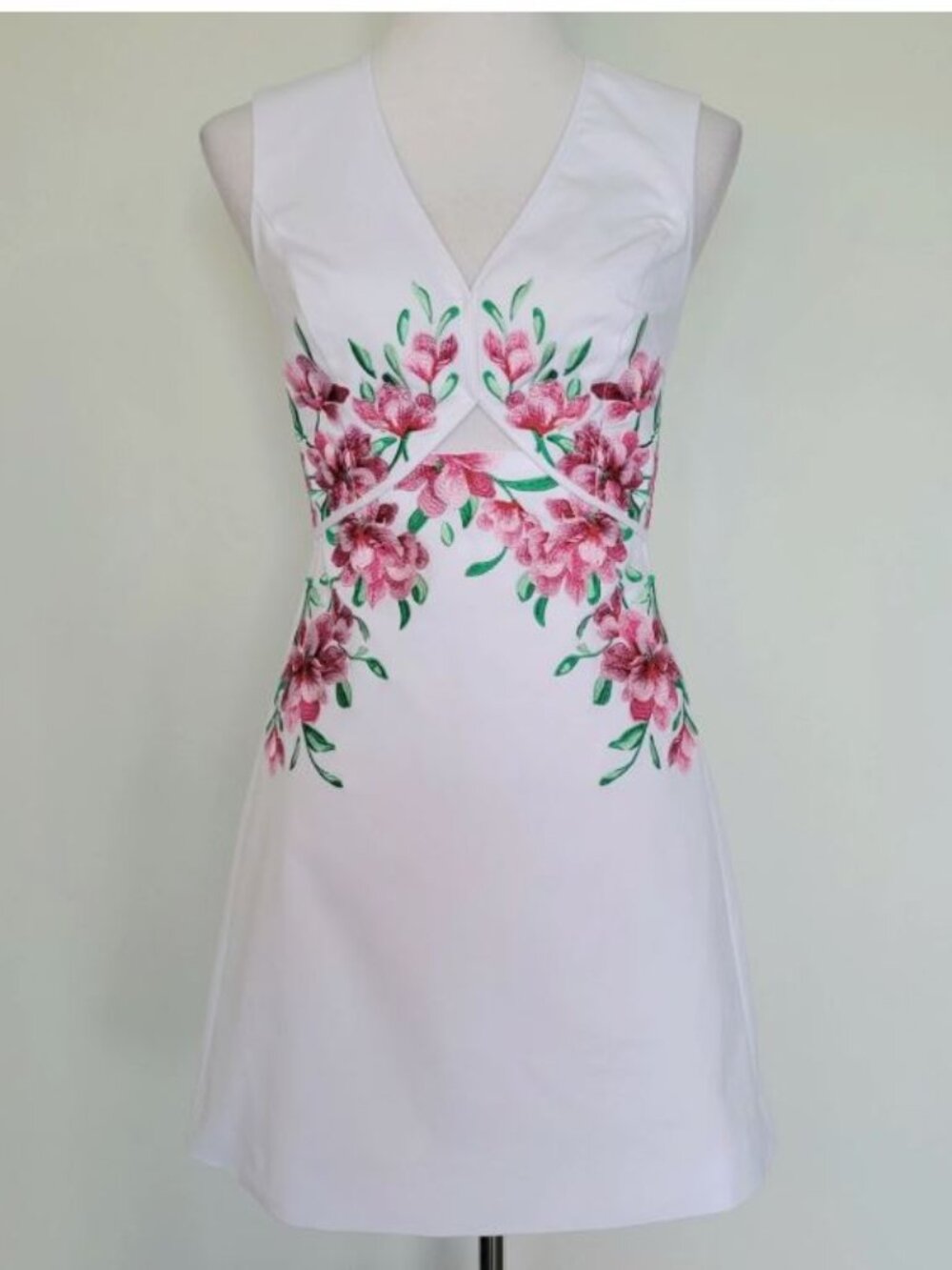 MARCIANO by GUESS Women White V-neck Cutout Embroidery Cotton Mini Dress Sz 2